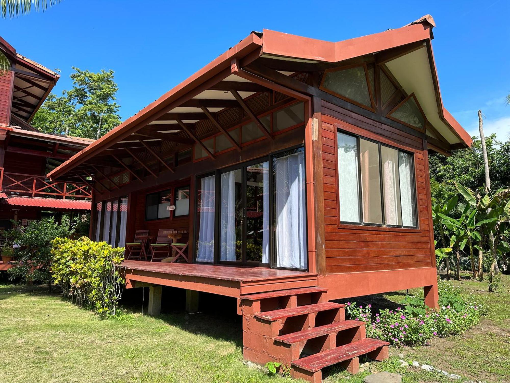 Hotel Kenaki Lodge Cahuita Eksteriør billede