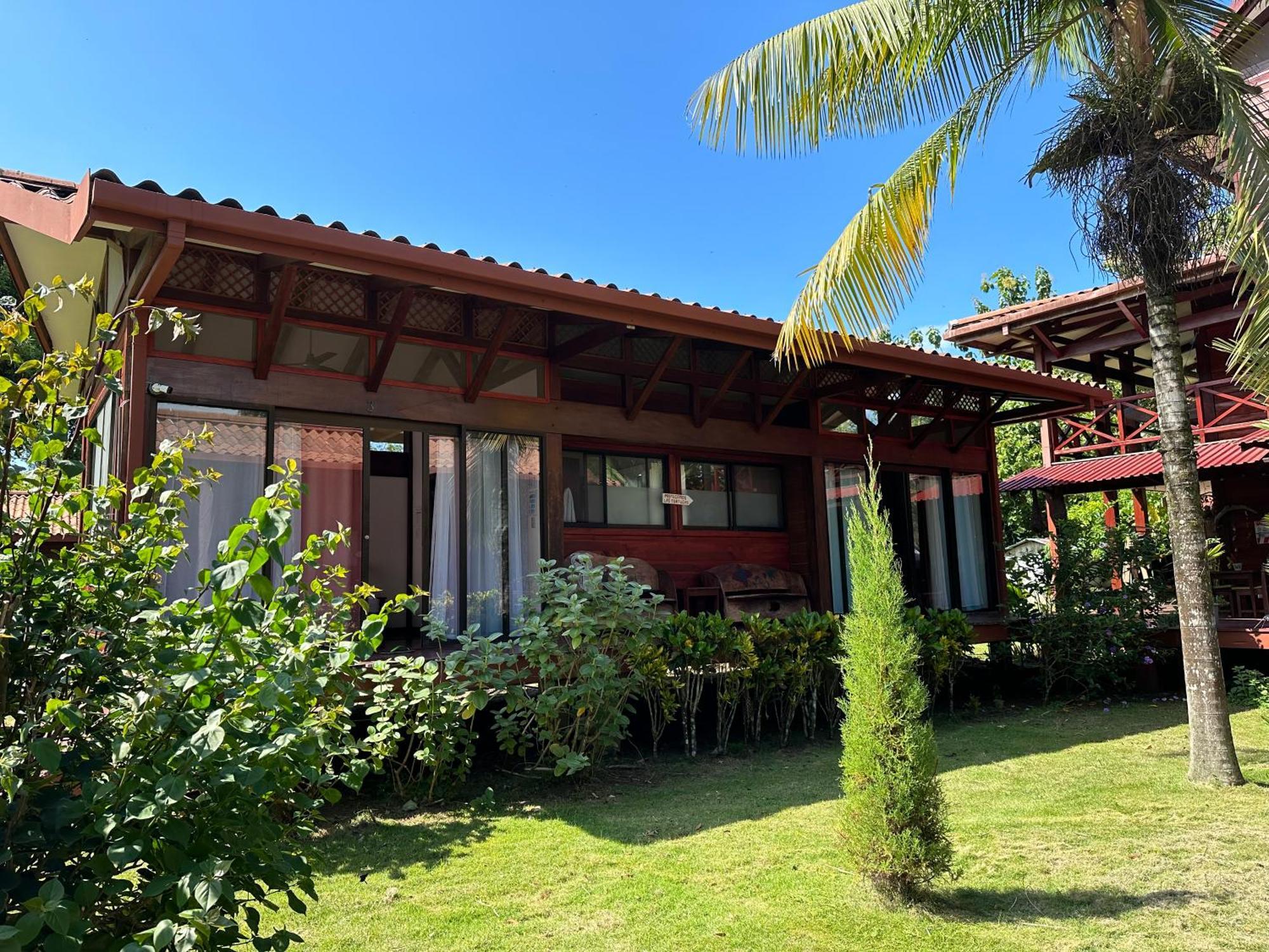 Hotel Kenaki Lodge Cahuita Eksteriør billede