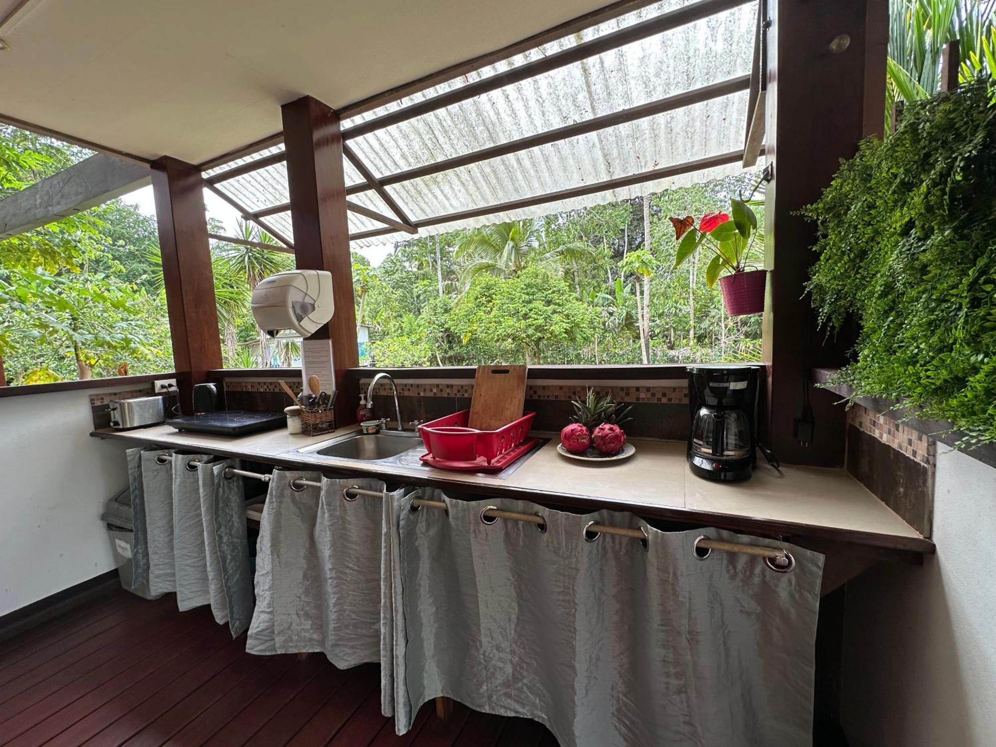 Hotel Kenaki Lodge Cahuita Eksteriør billede
