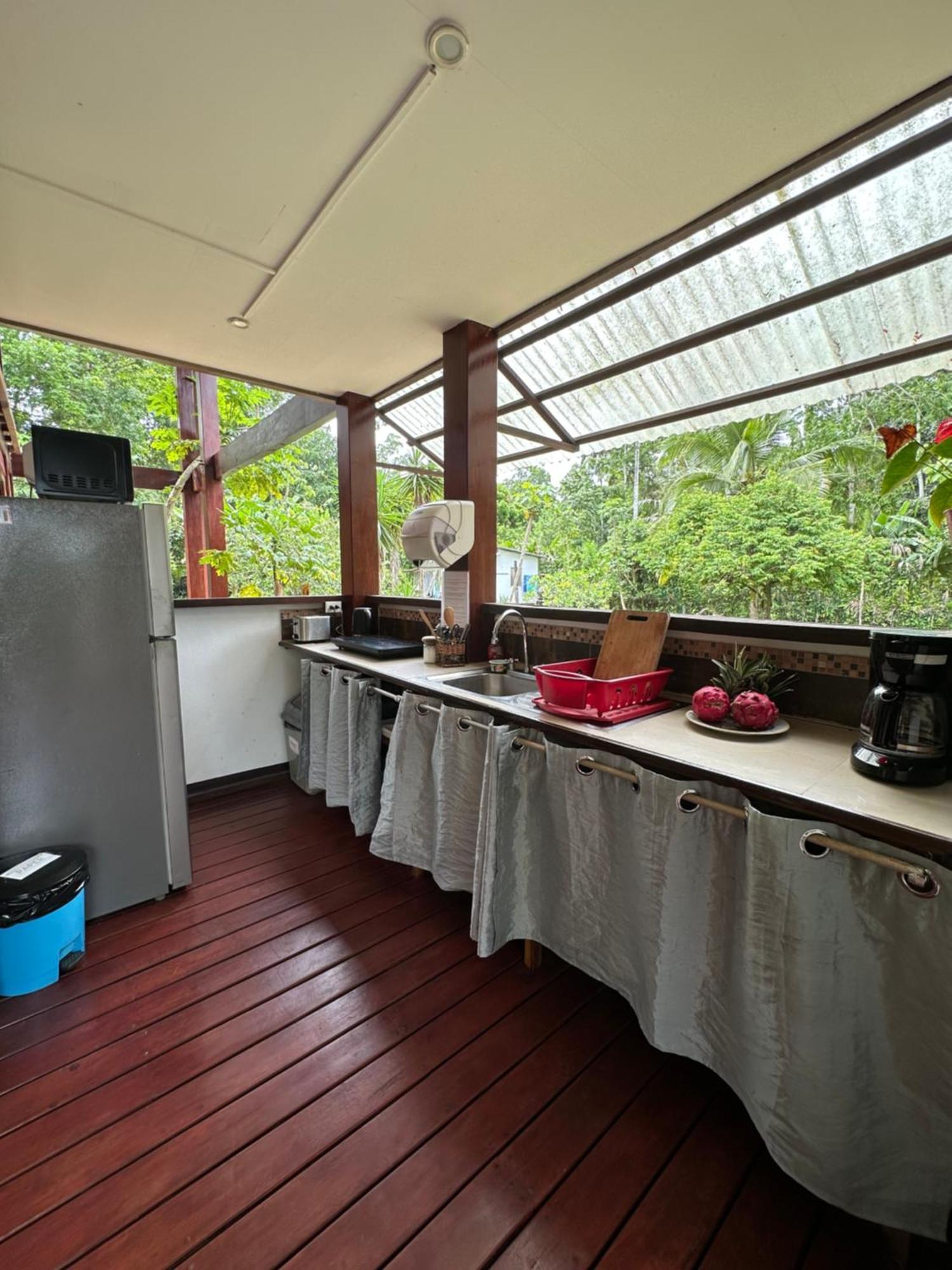 Hotel Kenaki Lodge Cahuita Eksteriør billede